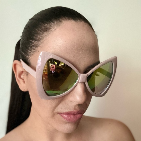 iB Retro Oversized Bow Sunglasses - Picture 6 of 9